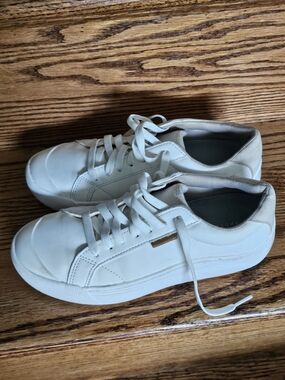Dr. Scholl's White Sneakers